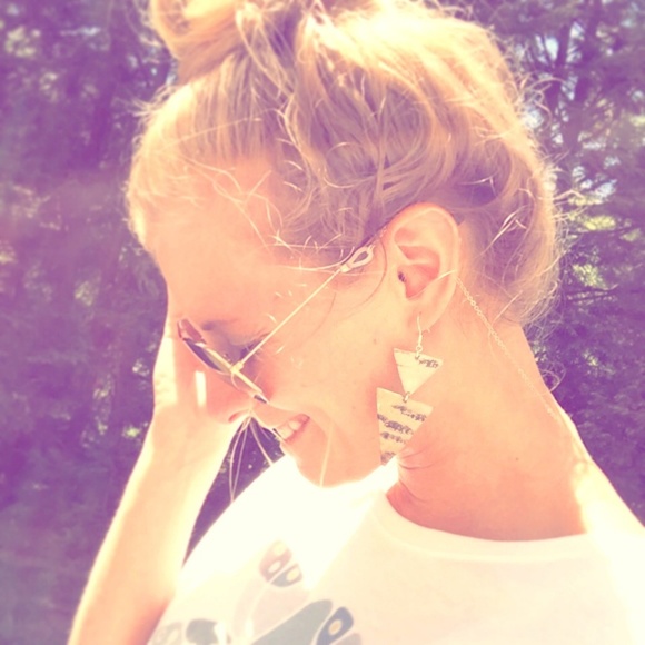 Meet your Posher, Tiffany - Picture 1 of 1